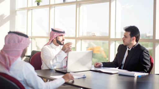 Cracking the Code: How Emiratis Can Make a Lasting Impression on Recruiters in the Modern UAE Job Market